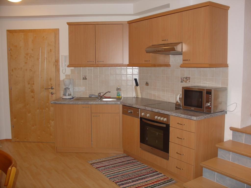 Haus Alpengruss Apartment นอยชติฟ อิม ชตูไปทัล ห้อง รูปภาพ